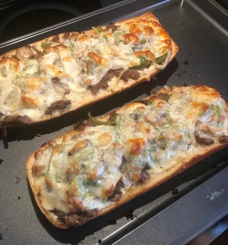 CHEESY PHILLY CHEESESTEAK BREAD