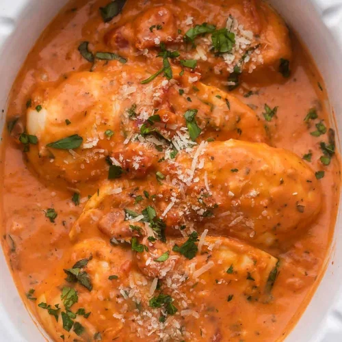 Slow Cooker Creamy Tomato Basil Chicken Breast