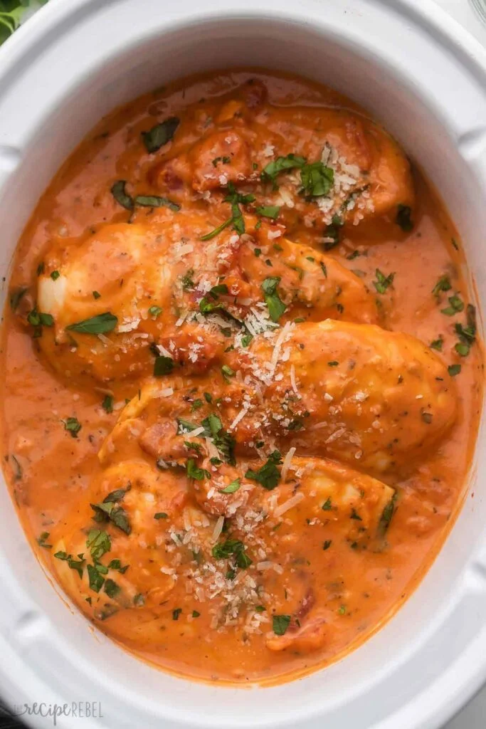 slow-cooker-tomato-basil-chicken-TRR--receipster.com