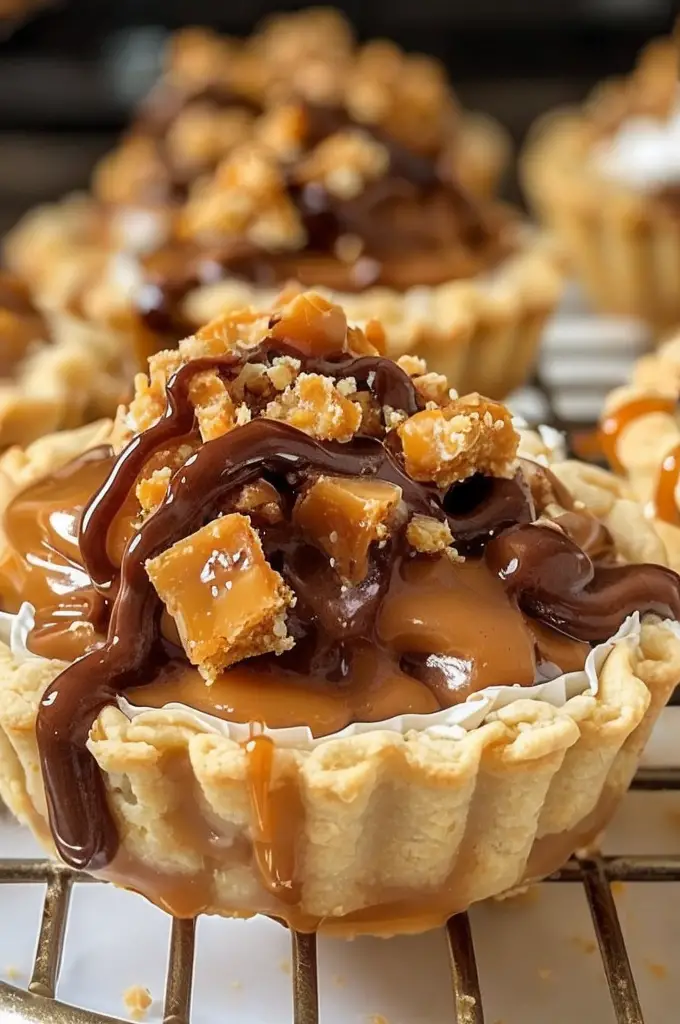 Easy Butterfinger Caramel Crunch Mini Pies – Ready in 30 Minutes