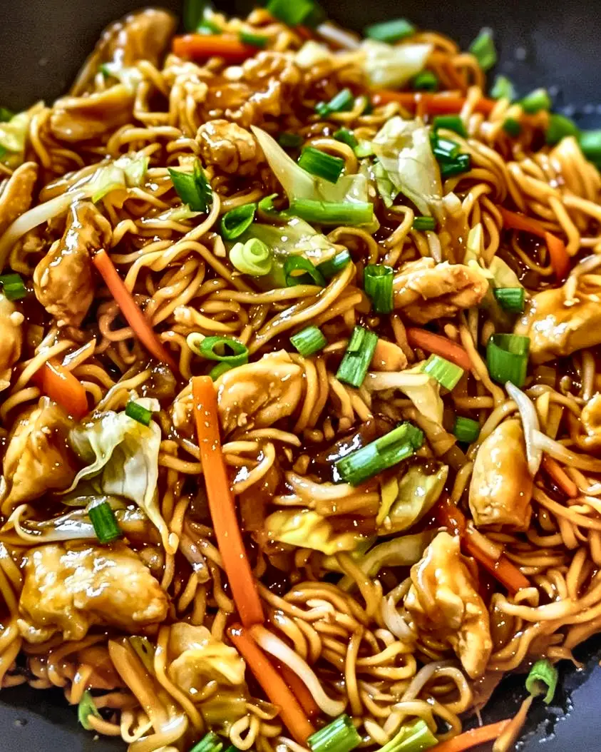 Irresistible Chicken Chow Mein Recipe Featuring the Ultimate Chow Mein Sauce