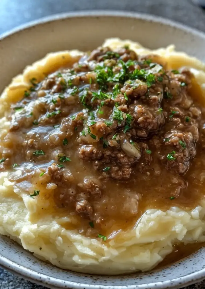 Ultimate Comfort: Ground Beef and Gravy Over Mashed Potatoes Recipe