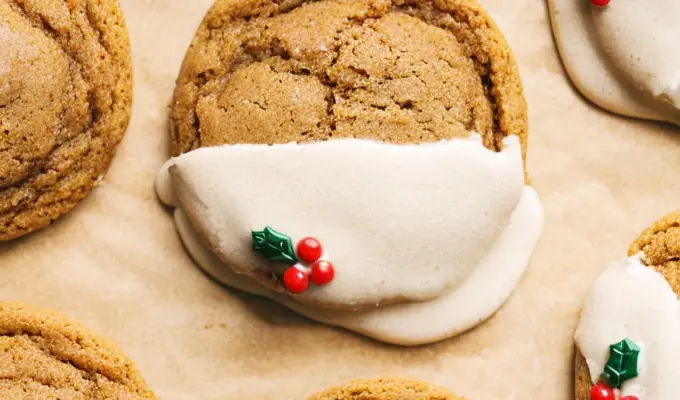 Irresistible Gingerbread Cupcakes: A Festive Treat for the Holidays