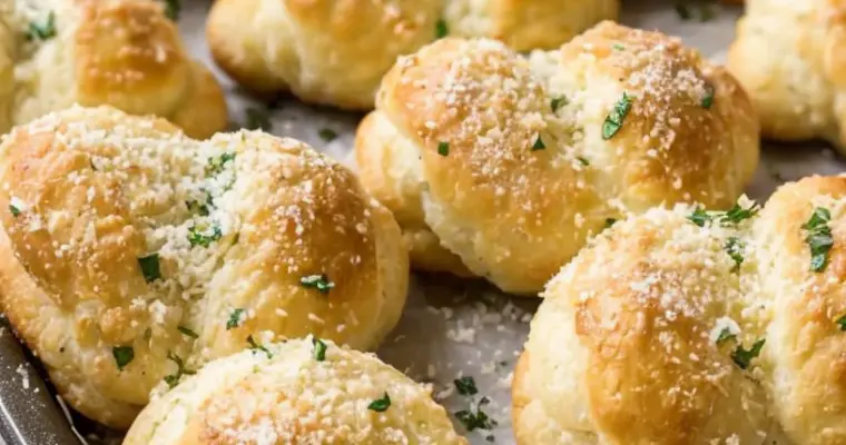 Irresistible Parmesan Garlic Knots Recipe for Savory Cravings