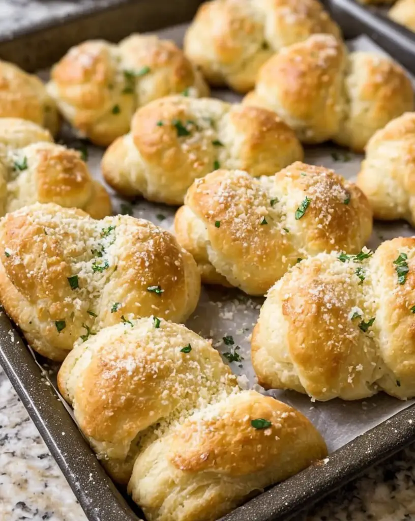 Irresistible Parmesan Garlic Knots Recipe for Savory Cravings